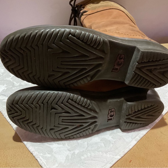 UGG “Elsa” Winter Riding Boot - Picture 4 of 11